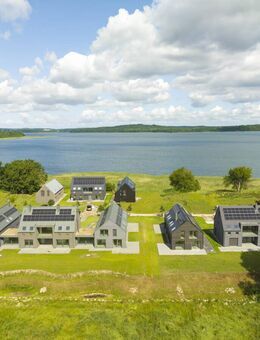 Pure Eleganz auf Rügen - luxuriöses ZFH mit Wellnessbereich auf privater Halbinsel - Bergen (Rügen)
