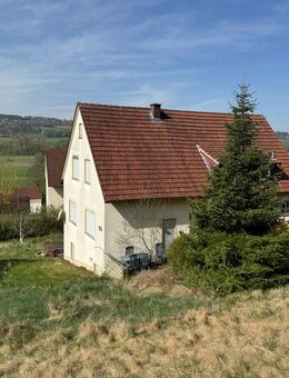 Massives Zweifamilienhaus in sonniger, ruhiger Lage mit großem Grundstück - Himmelkron