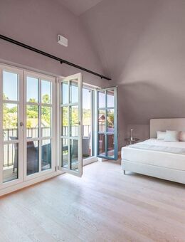 Hochklassige 3-Zimmer-Wohnung von 2021 mit luftigem Penthouse-Ambiente in Laufnähe zum See - Berg (Regierungsbezirk Oberbayern)