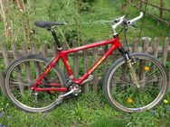 Fahrrad MTB mit Carbonrahmen, 24-Gang, 26" Stollenreifen, sehr guter Zustand - Bobingen