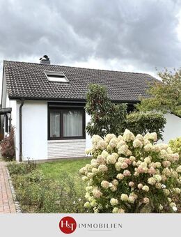 Wohnhaus mit ausgebautem Dachgeschoss und Garage in Stuhr! - Stuhr