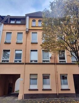 7-Familienhaus mit 24 Garagen, gute Rendite! - Duisburg