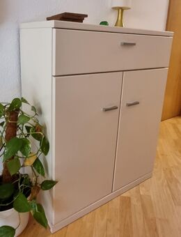 2 Sideboards und ein Regal, cremefarben, Fa Seegmüller, 1 Jahr alt, wie neu, Kaufunterlagen vorhanden, für Selbstabholer in Landau/Pfalz - Heidelberg