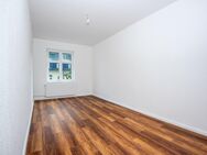 **FRISCH RENOVIERT & MODERN AUSGESTATTET** - TOP-2-Raum-Wohnung sucht einen neuen Mieter - Chemnitz