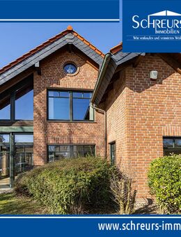 Exklusives Architektenhaus im modernen Chalet-Stil in familienfreundlicher Wohnlage in Neukirchen-Vluyn - Neukirchen-Vluyn