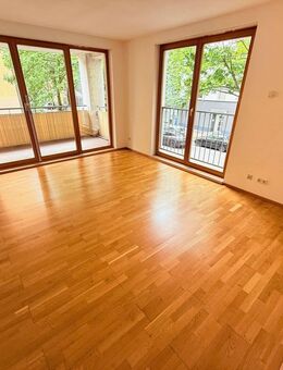 Moderne Balkon-Whg im grünen Prenzlauer Kiez! *EBK* - Berlin