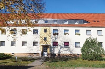 3-Raum-Wohnung im 1.OG in ruhiger grüner Lage_weiteres:www.wohnungen-ruhland.de