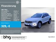 VW T-Roc, 1.5 l TSI MOVE T-Roc Life OPF, Jahr 2023 - Freiburg (Breisgau)