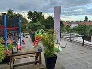 RESERVIERT- Lichtdurchflutete Drei-Zimmer-Wohnung mit Dachterrasse - Erlangen