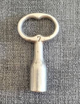 Vierkannrschlüssel bzw. Schaltschrankschlüssel. TOP - Völklingen Zentrum