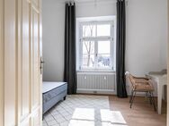Möbliertes WG-Zimmer in traumhafter Altbauvilla - Mädels-WG - Dachau