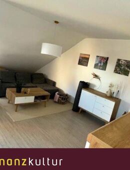 wunderschöne Wohnung mit Balkon in Hülben - Hülben
