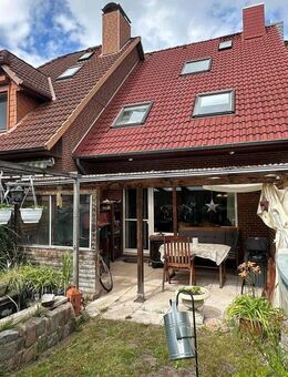 Solides Reihenmittelhaus mit ausgebautem Spitzboden und Keller in familienfreundlicher Lage - Rellingen