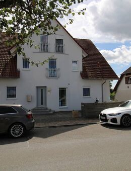 Lichtdurchflutete 5-Zimmer-Maisonette in Hagenbüchach - Hagenbüchach