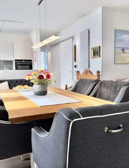 Direkt am Deich - Moderne Doppelhaushälfte mit PV-Anlage & Wintergarten auf Nordstrand - Nordstrand