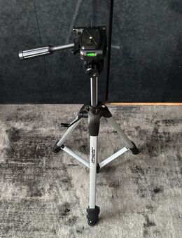 Neues Somikon Alu-Profi-Stativ für Foto und Video - Berlin