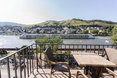 6 Ferienapartments mit gut ausgestattetem Restaurant und Moselblick in zentraler Lage von Zell/Mosel