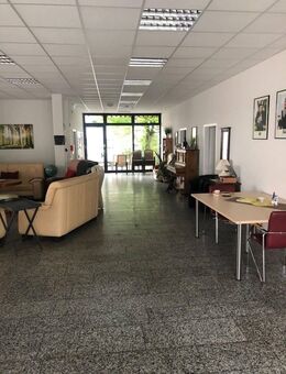 Langfristig vermietete Gewerberäume mit 8 Stellplätzen in GT-Spexard zu verkaufen! Rendite 6,1%! Neuer Preis! - Gütersloh