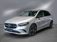 Mercedes B 200, Progressive Night, Jahr 2022 - Neumünster