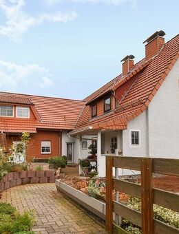 Ein-/Zweifamilienhaus mit schönem Grundstück in ruhiger Lage - Duingen