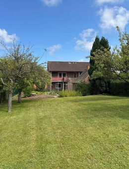 HEILIGENHAFEN / 3-4 Zi.-Doppelhaushälfte, herrlicher, gr. Garten mit Obstbäumen, Balkon, Terrasse auf 840m² Grundstück - Heiligenhafen