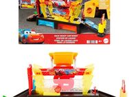 Mattel® Spiel-Gebäude Disney Pixar Cars Color Changers Lightning McQueen Autowaschanlage, mit Farbwechsel des Fahrzeugs
