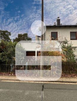 außergewöhnlich großes Grundstück in beliebter Wohnlage...sanierungsbedürftiges REH in Alterlangen - Erlangen