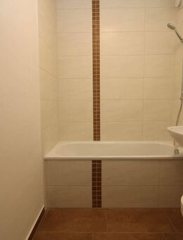 3...2...1...meins...neu sanierte 2-RW mit Wanne u. Balkon!!! - Freiberg