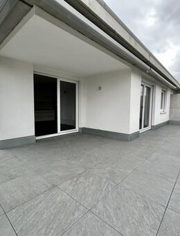 Exklusives Penthouse mit riesiger Dachterrasse | ca. 129 m² mit 3,5 Zimmer, Lift und TG-Stellplatz - Lörrach