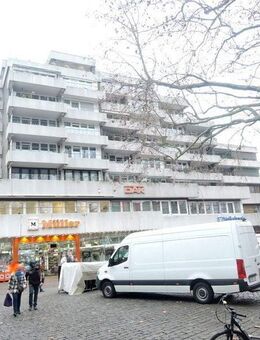 Helle, gepflegte und seniorengerechte Etagenwohnung mit Fahrstuhl und großer Dachterrasse direkt in der Innenstadt - Northeim