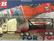 Truck of The World Nr.140 - Budweiser, Anheuser Busch - Freightliner FLD 120 - US Sattelzug mit Tankcontainer - Doberschütz