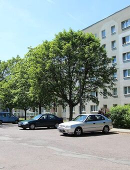 Schöne 3-Raum-Wohnung mit Balkon in Altenburg Südost! - Altenburg
