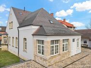 Geschichtsträchtige Stadtvilla am Geiseltalsee - 9 Garagen inklusive! - Mücheln (Geiseltal)