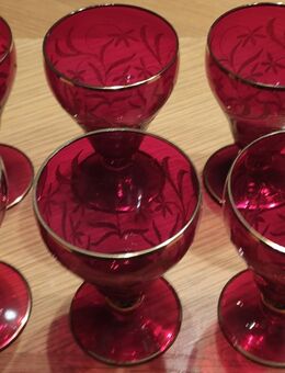 Sechs rot goldene Gläser - Karlsfeld