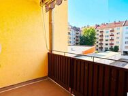 Jeder braucht seinen Süden! 3 Zi. Wohnung mit Balkon und Einbauküche! - Nürnberg