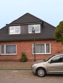 Helle Dachgeschosswohnung in Lunden zu vermieten - Lunden