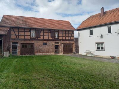Nördlich von Gotha: Landleben genießen. Viel Platz für Wohnen und Hobby. Vierseitenhof in Sonneborn.