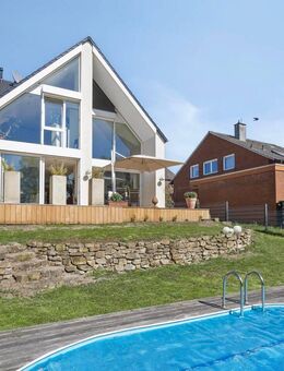 Architektonisches Highlight mit Pool: Modernes Einfamilienhaus mit lichtdurchfluteter Offenheit - Beckum