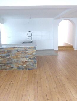 4 Zimmer Wohnung mit Terrasse und Stellplätzen im Herzen von Burgschwalbach - Burgschwalbach