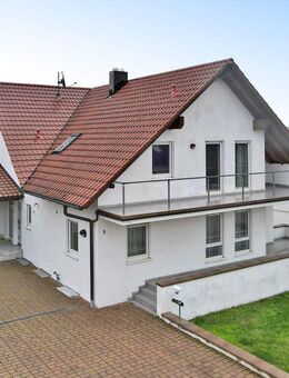 Generationenhaus mit Einliegerwohnung, Garage, Carport und ausbaufähigem Dachgeschoss - Bad Rappenau