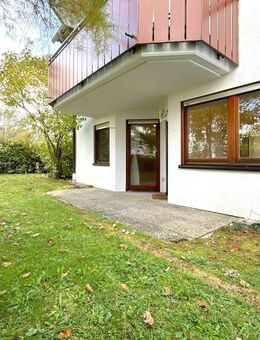2,5-Zimmer-Erdgeschosswohnung mit sonniger Terrasse und Tiefgaragenstellplatz in Leonberg-Warmbronn - Leonberg (Baden-Württemberg)