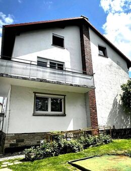 Mehrfamilienhaus mit drei großen Wohneinheiten in 97249 Eisingen – Kapitalanlage mit Potenzial - Eisingen (Bayern)