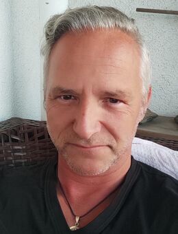 Suche sympathische Sie für Freizeitaktivitäten, spazieren, kochen und unterhaltsame Gespräche. - Gladbeck