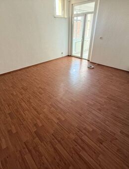 Ruhige helle Dreiraumwohnung mit Loge - Leuna