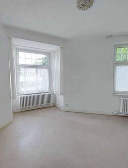 2,5 Raum Wohnung mit großem Wohn- Essbereich, Wohnküche und einem gemütlichen Erker - Essen