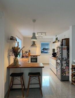 Moderne 3,5-Zimmer-Wohnung in Estenfeld mit großem Sonnenbalkon - Estenfeld