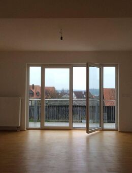 OHNE Makler ab 16.11. verfügbar: Attraktive 3-Zi-DG-Wohnung in Sommerhausen - Sommerhausen