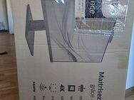 Philips 329P1H - 32 Zoll UHD USB-C Docking Monitor, Webcam, höhen - Kippenheim