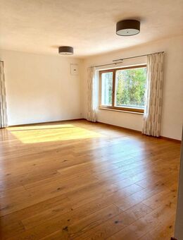 Exklusiv ausgestattetes Einfamilienhaus mit großem Garten und privater Werkstatt - Tiefenbach (Landkreis Passau)