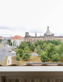 Stilvolle Etagenwohnung mit lichtdurchfluteten Räumen, Loggia und moderner Einbauküche - Dresden